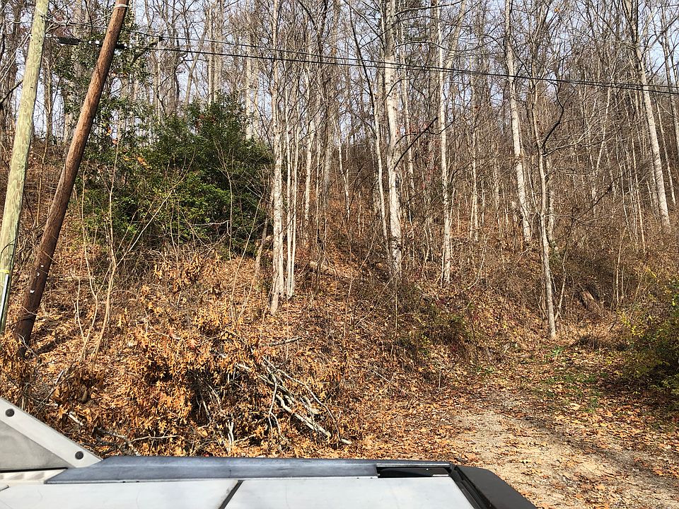 private gravel drive 