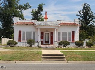 2942 Jefferson St, Marianna, FL 32446