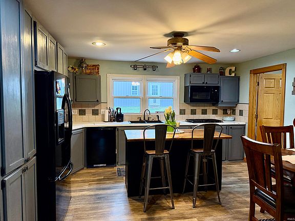 5th image of 8203 E Schnellville Rd