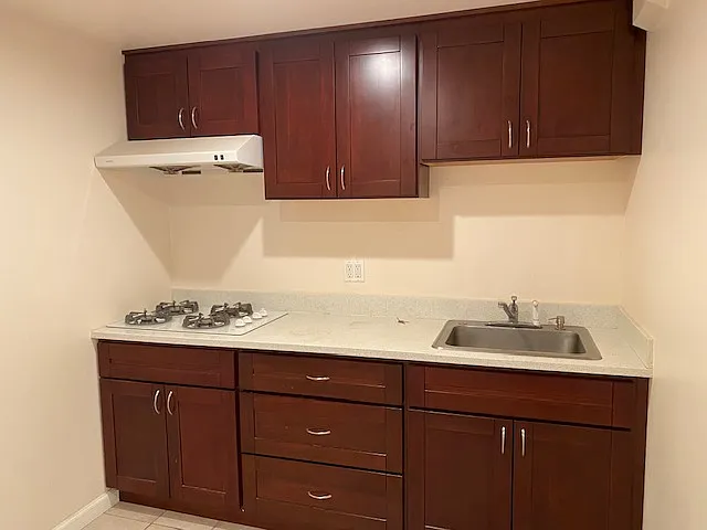 1026 Murchison Dr — Photo 3