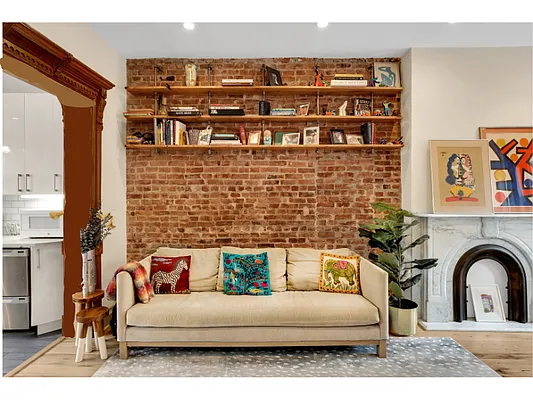 Rented by Compass | media 2