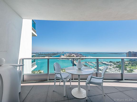 4th image of 900 Biscayne Blvd APT 4701