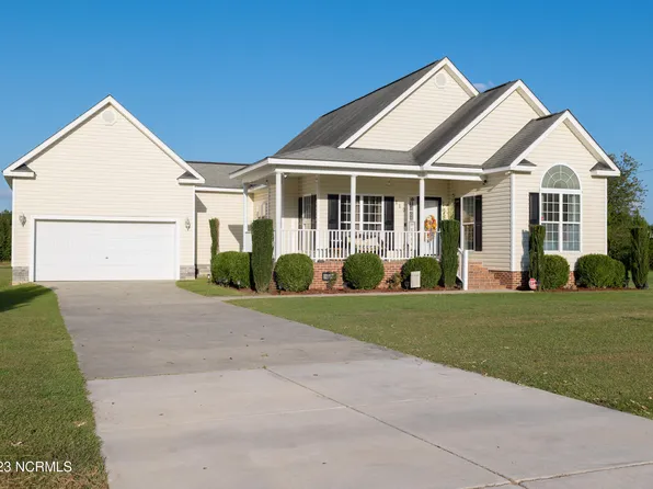 110 Oakland Boulevard, Clinton, NC 28328