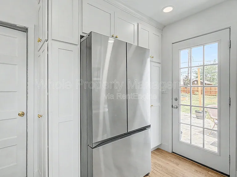 110 S Quitman St — Photo 6
