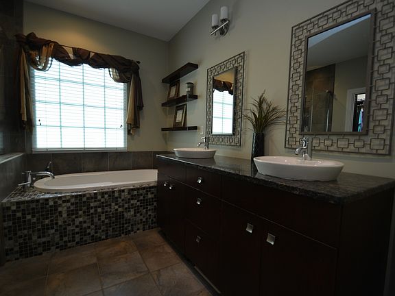 5th image of 315 Bay Harbour Dr