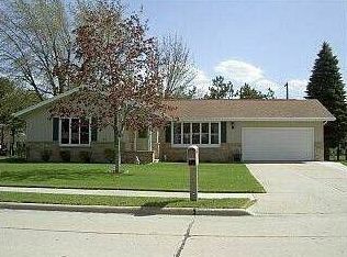 2525 41st St, Two Rivers, WI 54241