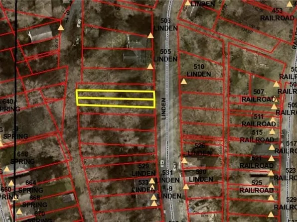 Linden Ave, Steubenville, OH 43952