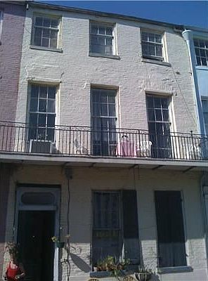 2nd image of 833 Burgundy St #C