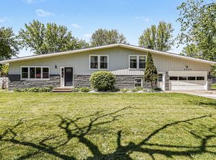 5988 Ponderosa Dr, Stevensville, MI 49127