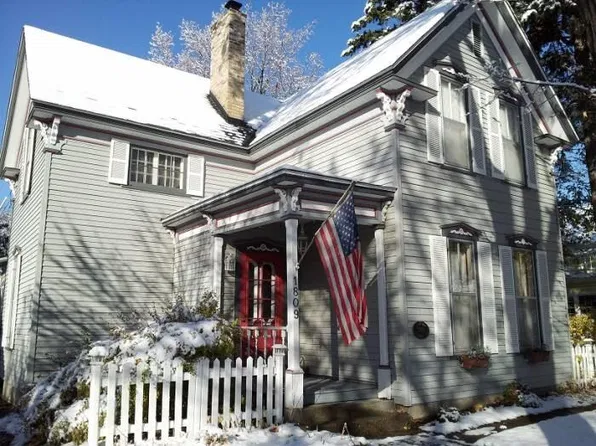 1809 3rd Ave, Anoka, MN 55303