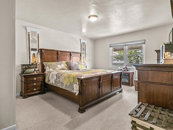 5th image of 2542 Bronxwood Ave