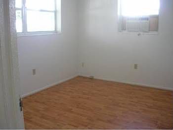 4th image of 140 NE 35th St