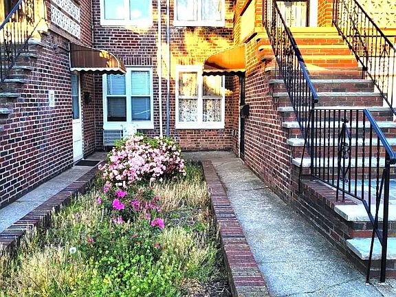 4th image of 2469 E 28th St #2B