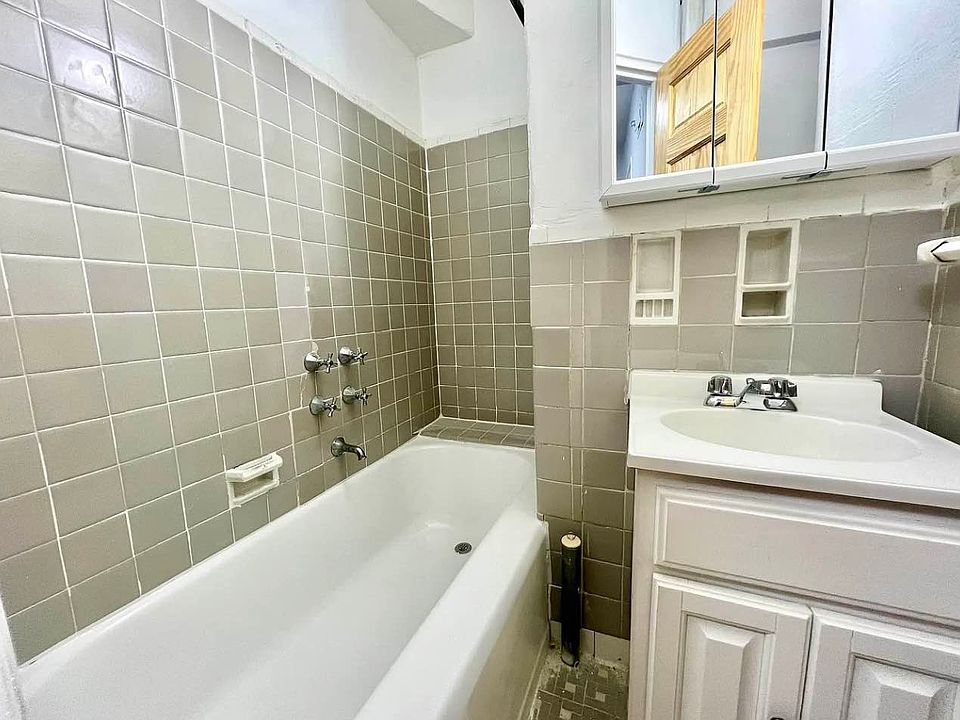 2nd image of 1777 Grand Concourse APT 5D