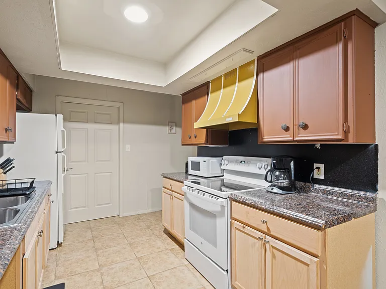 2503 Parker Ln #A — Photo 12