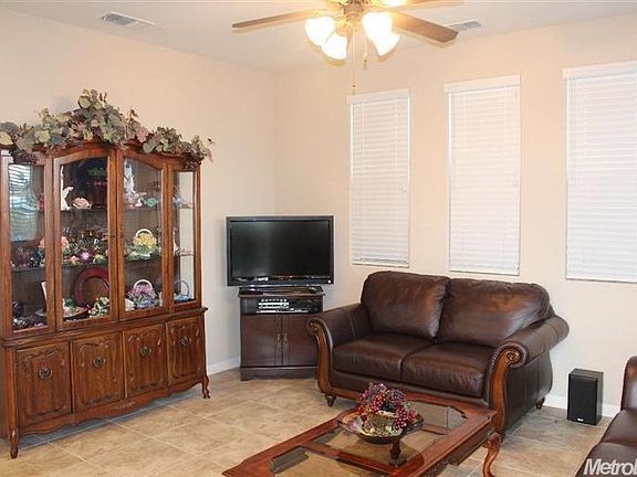 2nd image of 4021 Cataluna Walk