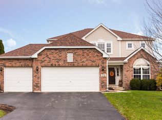 2711 Leonard Ln, North Aurora, IL 60542