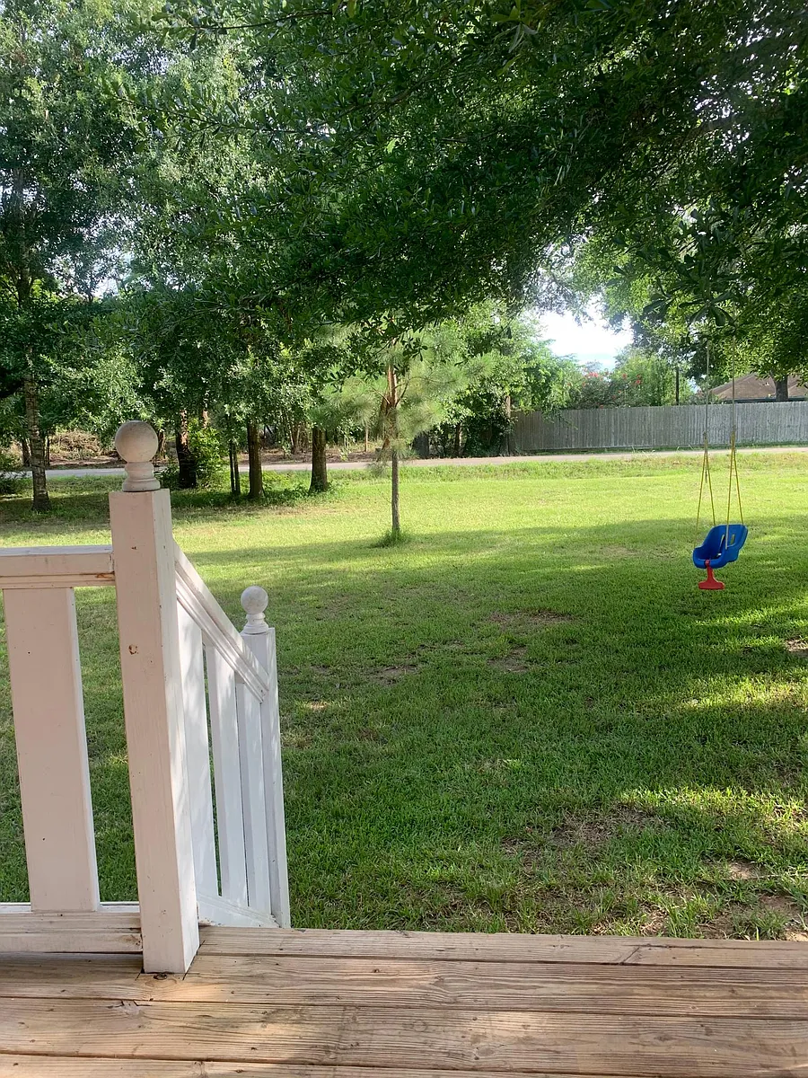 Front porch view - 27222 Austin