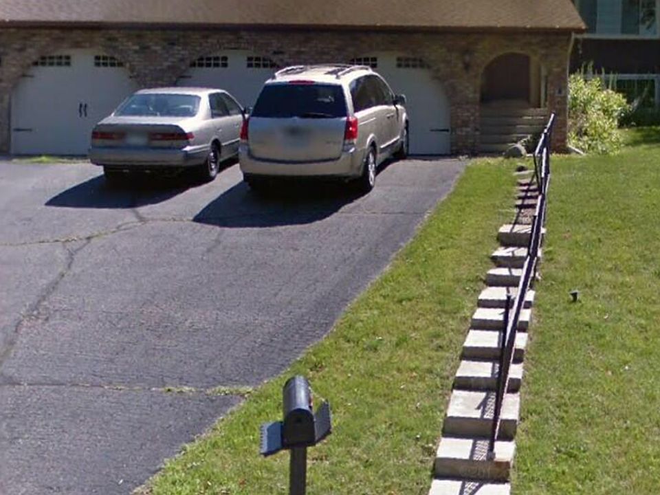 1st image of 15113 Chestnut Cir