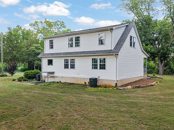 5th image of 1165 Hackberry Rd