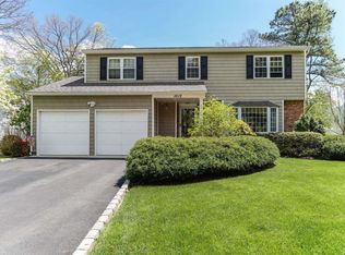 1612 Townline Rd, Nesconset, NY 11767