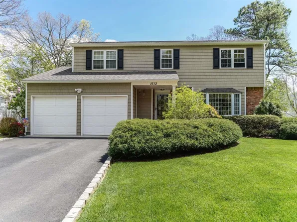 1612 Townline Road, Nesconset, NY 11767