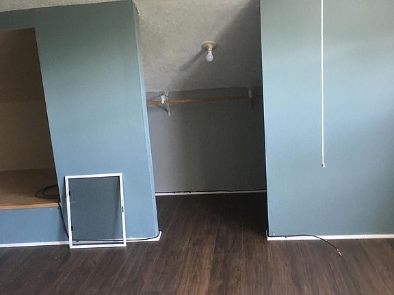 3rd image of 220 W 7th St #3