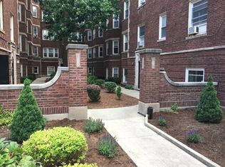 7389 N Damen Ave APT 3E, Chicago, IL 60645