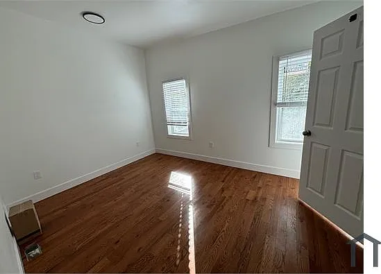 5208 Dix St NE — Photo 22