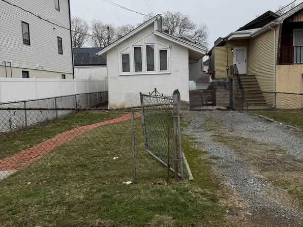 285 Norway Ave, Staten Island, NY 10305