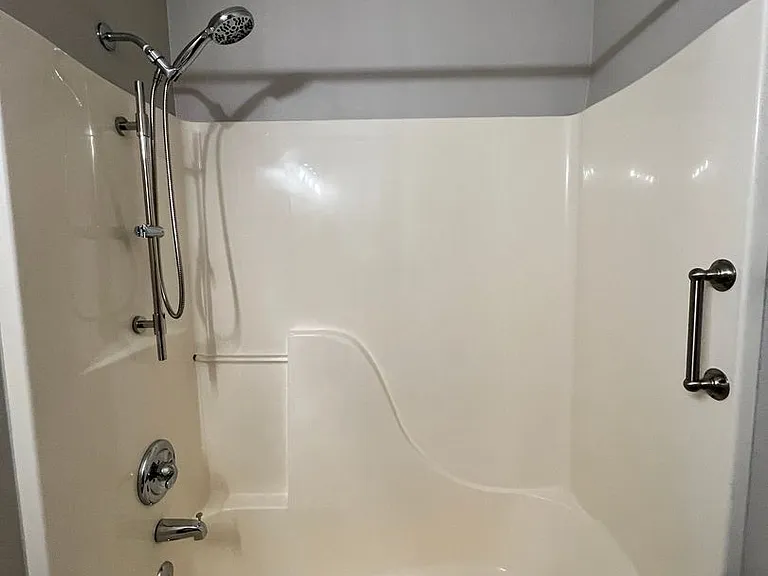 1351 Yost Cir NE — Photo 20