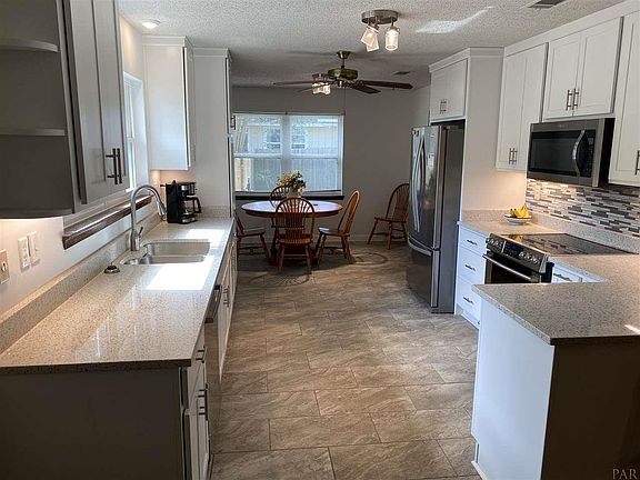 4th image of 4731 Pebble Creek Dr