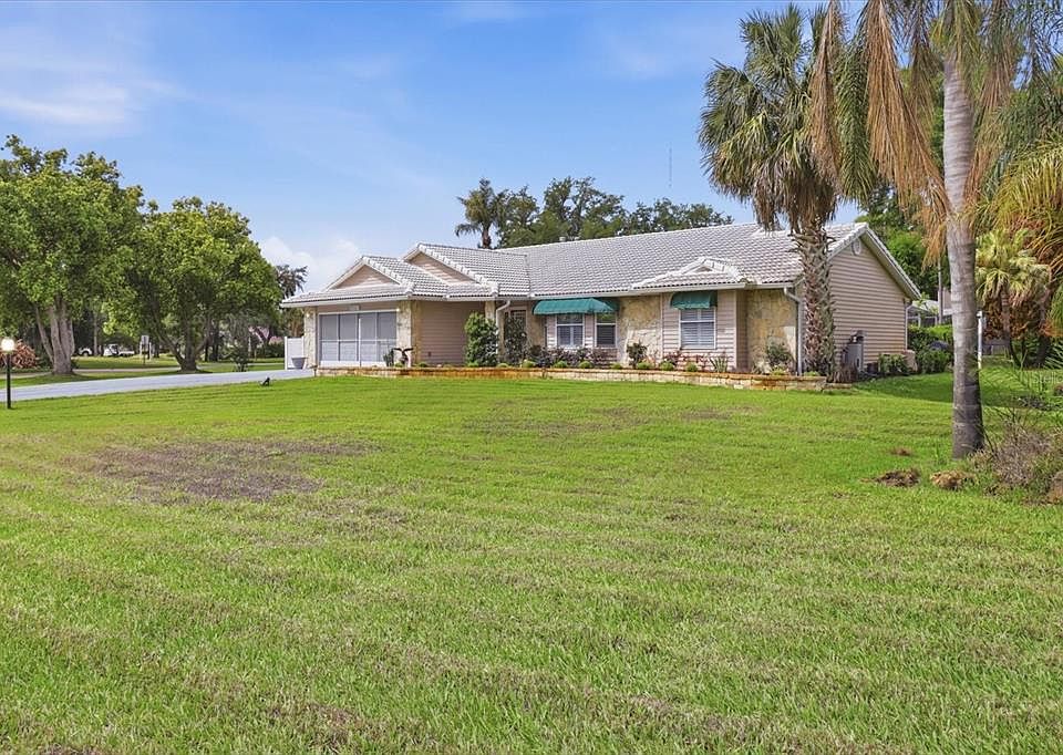 1st image of 35103 Riverside Ct