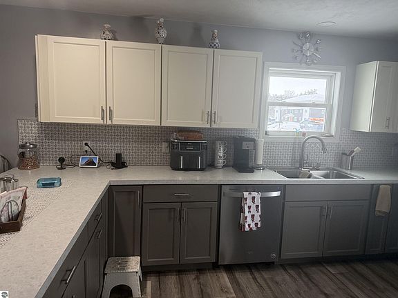 3rd image of 134 Brigham St