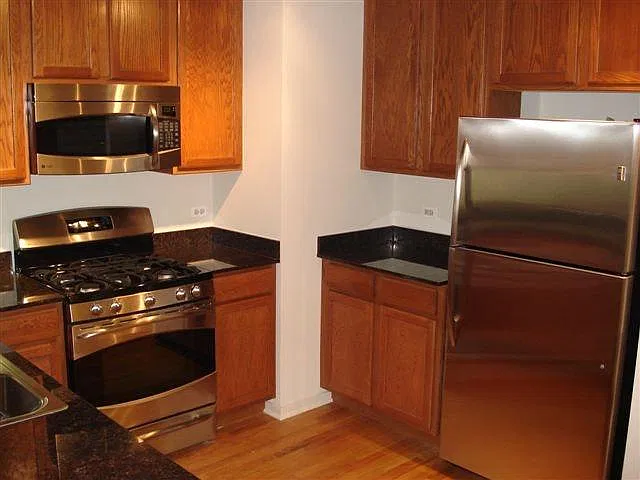 1 bed, 900 sqft, $2,500 — Photo 3
