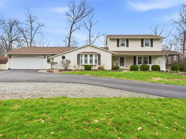 305 S Southwood Dr, Hartford City, IN 47348