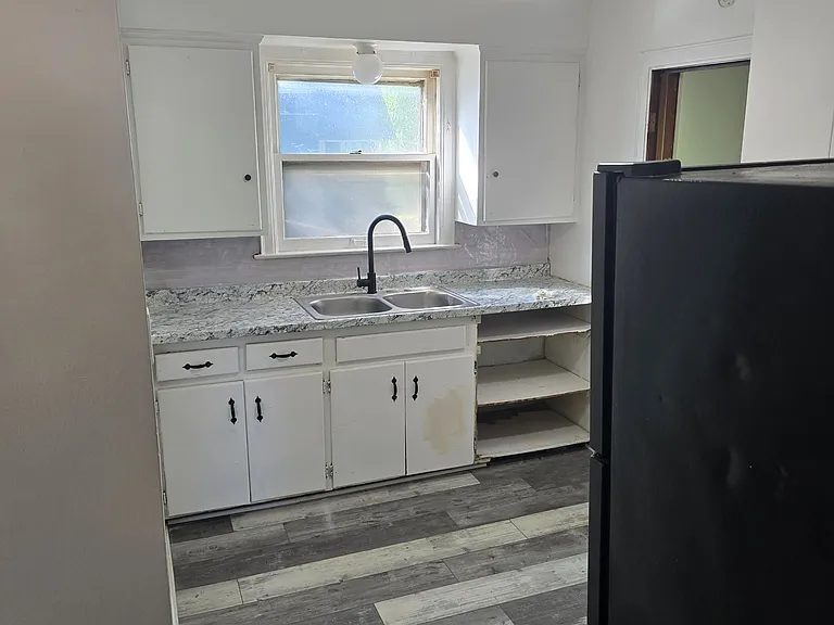 242 Crocker Blvd #2 — Photo 3