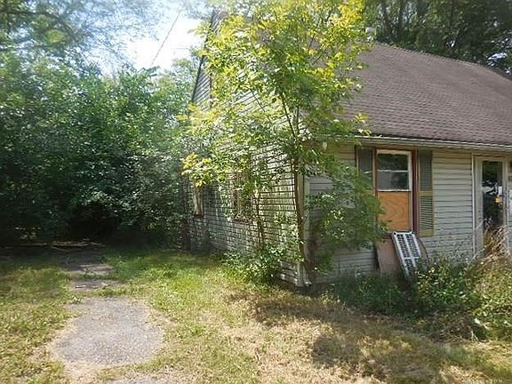 5th image of 4062 Larkspur Dr