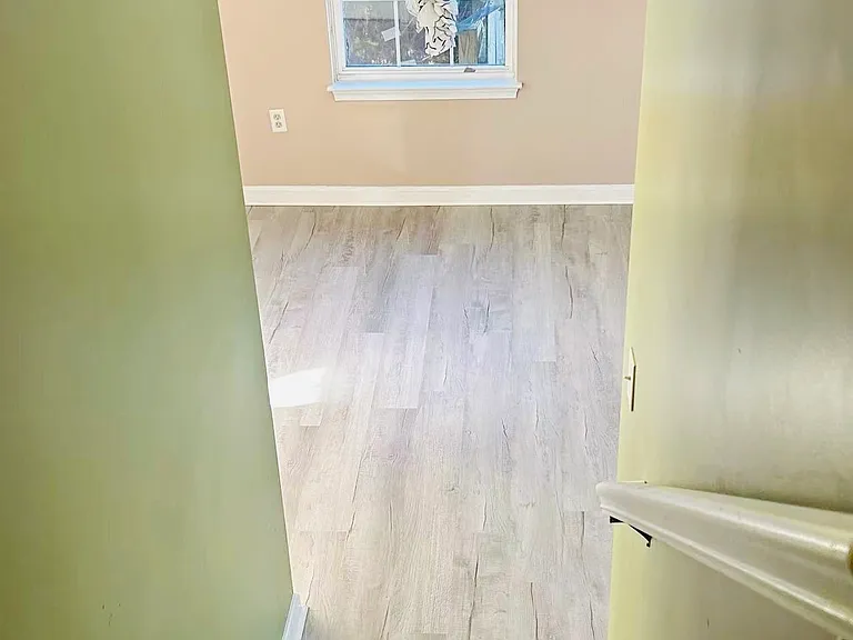 210 E Hazeldell Ave — Photo 10