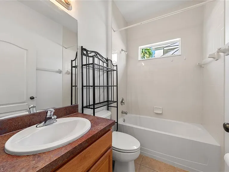 2410 Verdmont Ct — Photo 17