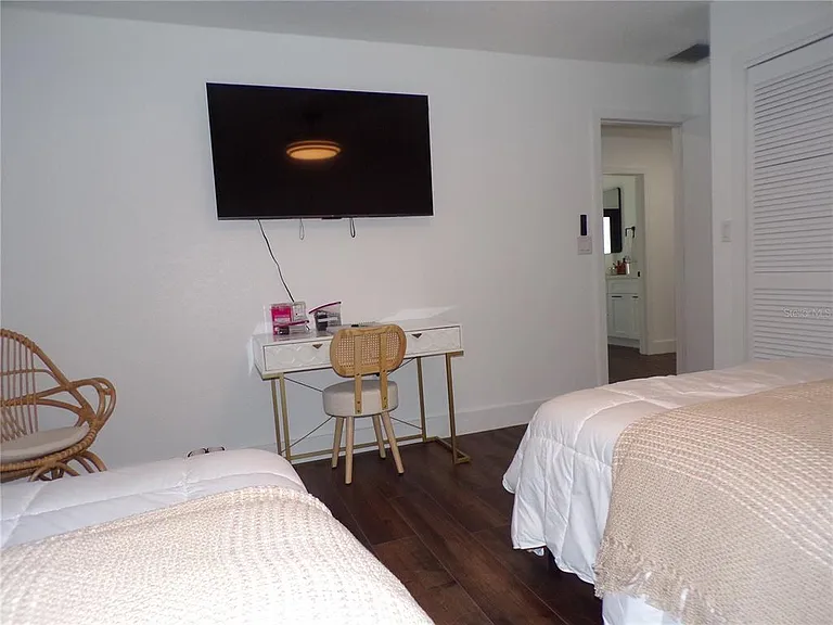 1802 Los Alamos Dr — Photo 39