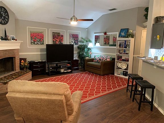 2nd image of 5823 Terra Dr