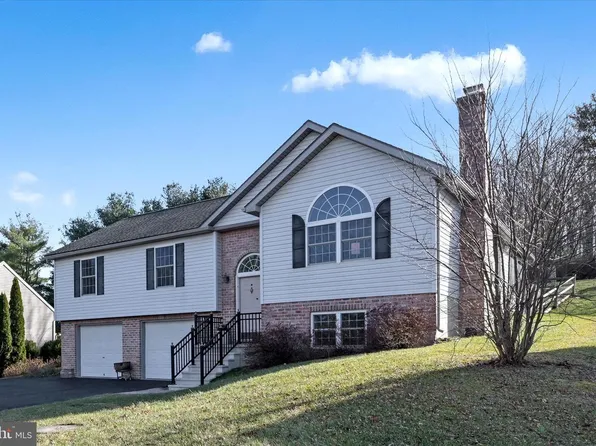 686 Wynonah Dr, Auburn, PA 17922