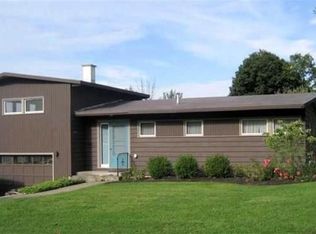 23 Lakeview Cir, Skaneateles, NY 13152