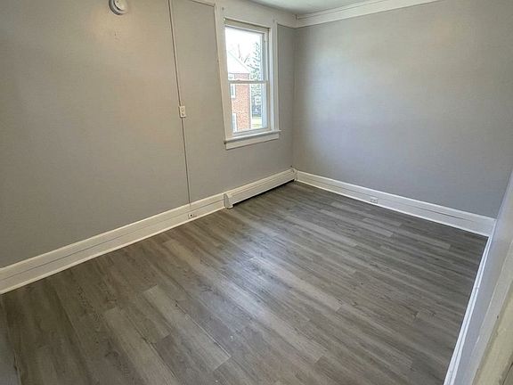 2nd image of 52 Broad St #1