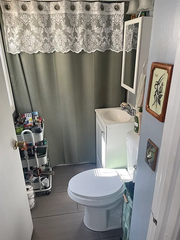 1 bed, 1.0 bath, 650 sqft, $2,000 — Photo 4