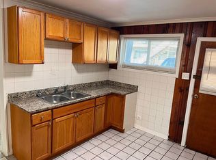 4063 Columbus St APT 2, Wayne, MI 48184