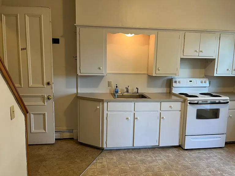 246 High St #202 — Photo 1