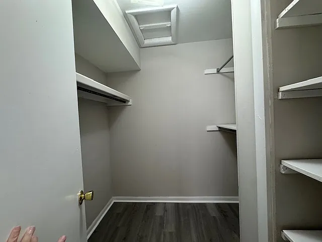 2261 Robin Lyn Ct — Photo 15
