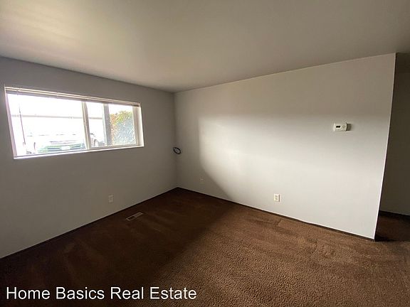 5th image of 553 N Monterey Dr #8329665